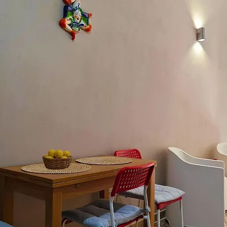Delizia House Ortigia,centro Citta, Vicino Al Mare